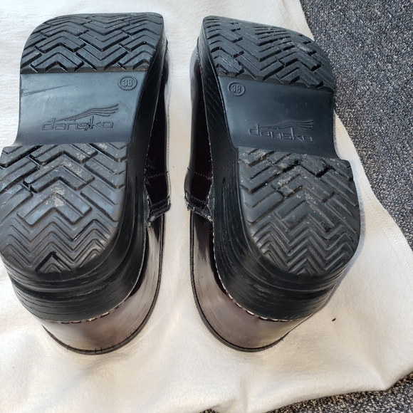 Dansko nurse shoes - Picture 2 of 7